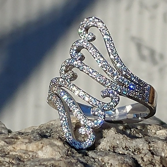 Woman's ring - Picture 4 of 8